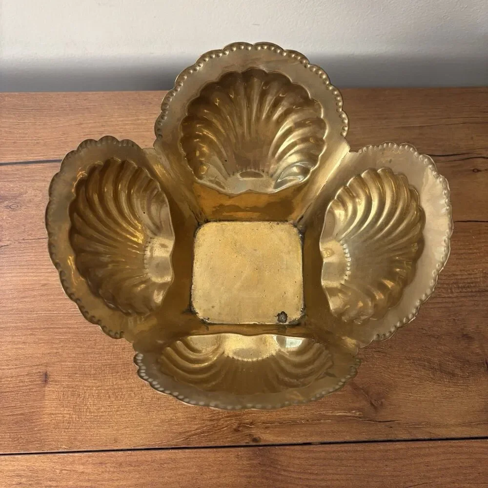 Vintage Hollywood Regency Brass Clam Sea Shell Planter Footed Cache Pot Patina